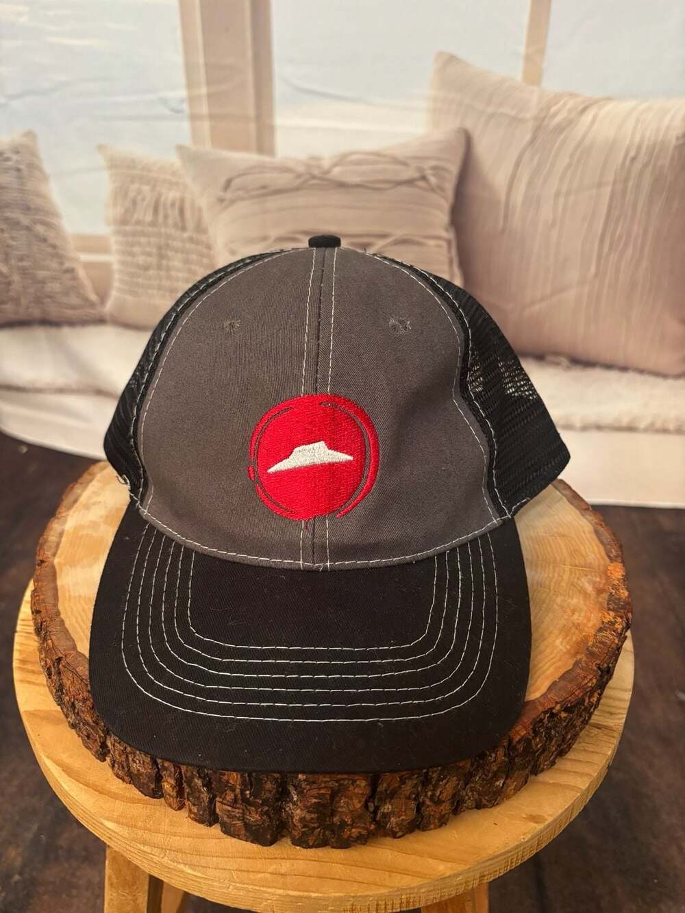 Pizza Hut Trucker Hat Employee Uniform Black Gray Mesh Cap